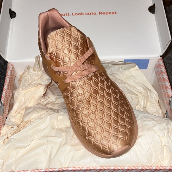 Fabletics - Picture 2 of 2